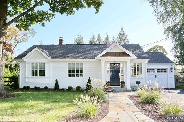 133 Medford Rd, Dumont, NJ 07628
