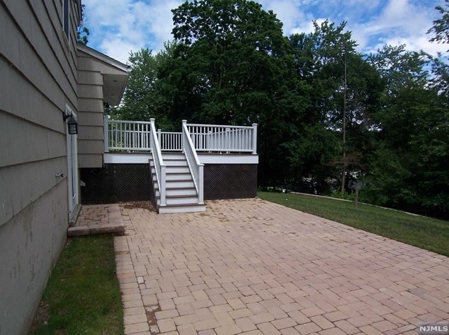 10 King Rd, Park Ridge NJ  07656-2220 exterior