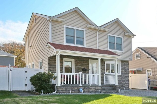 282 Wilson St, Saddle Brook, NJ 07663