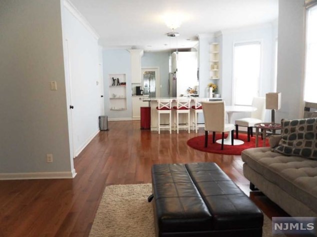 277 Franklin Ave, Cliffside Park, NJ 07010