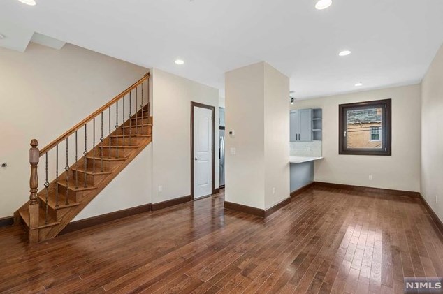 585 Hoboken Rd #3, Carlstadt, NJ 07072
