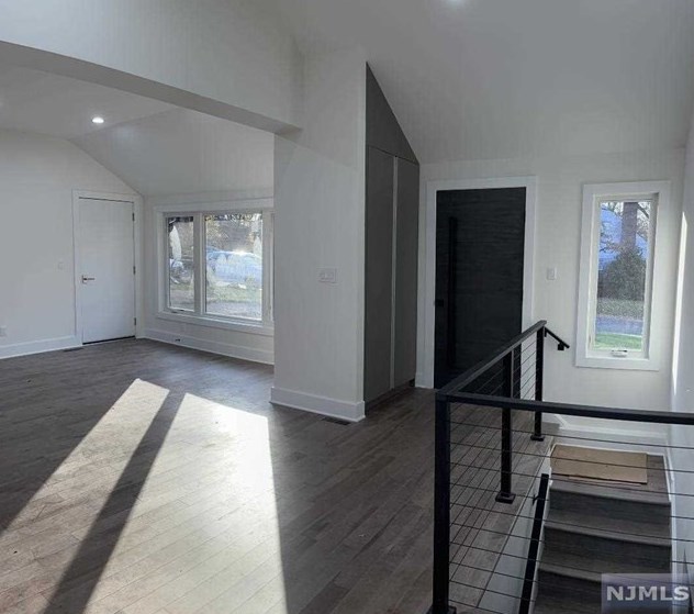 7 Poplar St, Closter, NJ 07624