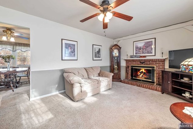 4 Morton Pl, Oakland, NJ 07436