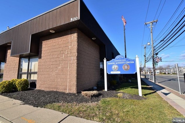 87 Ackerman Ave, Elmwood Park NJ  07407-1608 exterior