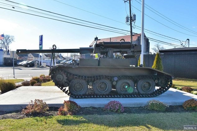 87 Ackerman Ave, Elmwood Park NJ  07407-1608 exterior