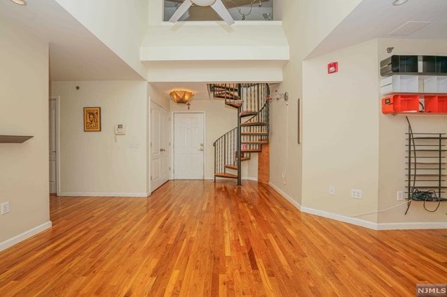 241 Union St #403, Hackensack, NJ 07601