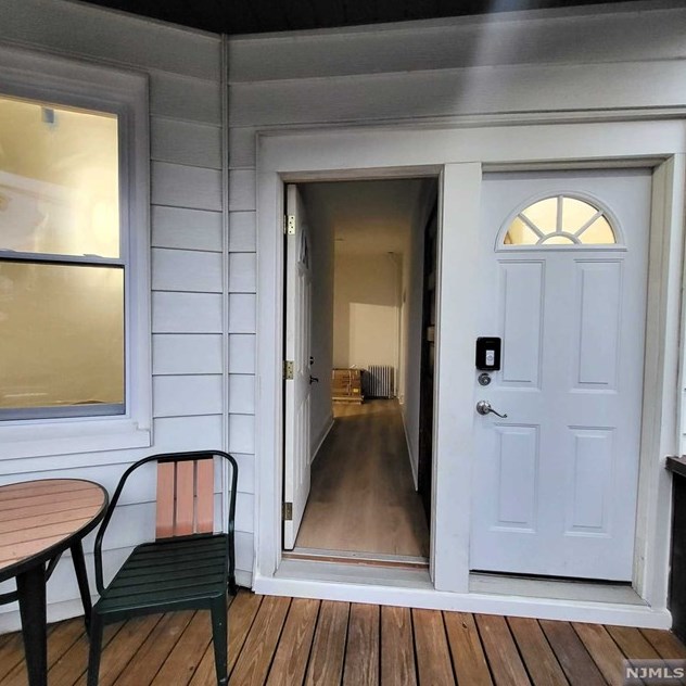 15 Cedar St #1st Floor, Outwater, NJ 07026