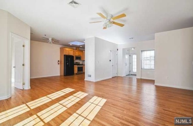 683 Main St #22, Hackensack, NJ 07601