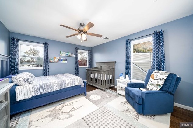 10 New Jersey Ave, Bergenfield NJ  07621-1325 exterior