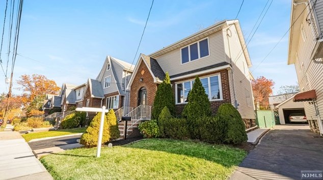 750 Jefferson Ave, Cliffside Park, NJ 07010