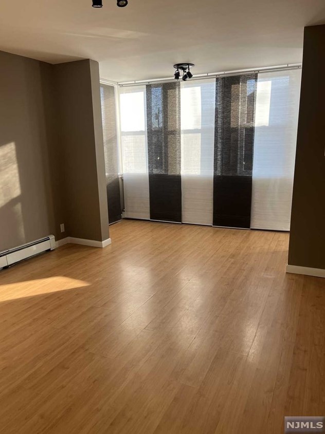 153 Sherman Pl #2, Outwater, NJ 07026