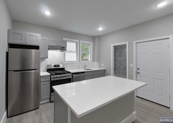 7 Lombardy Pl #1, Maplewood, NJ 07040