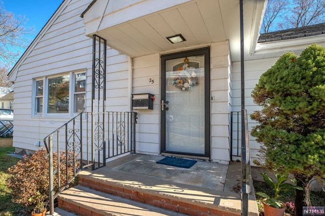 25 W Prospect St, Paterson, NJ 07506
