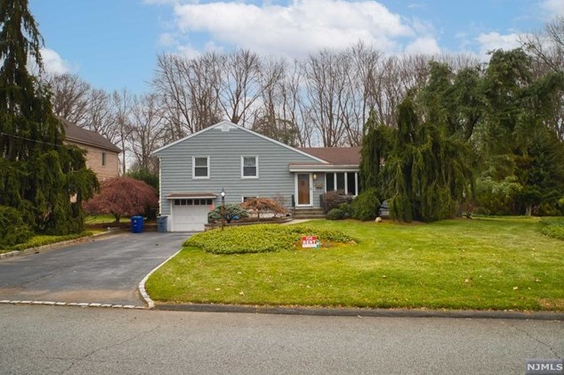 71 Highland Ave, Harrington Park, NJ 07640