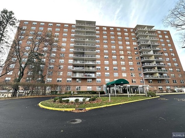 301 Beech St #9k, Hackensack, NJ 07601