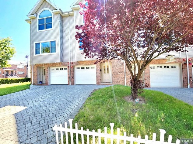 234 5th St #234, Fairview, NJ 07022