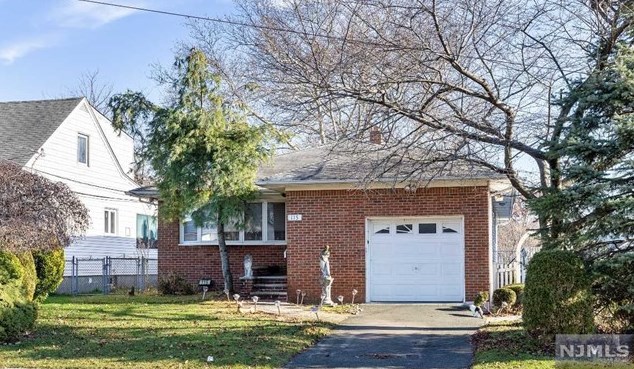 115 Spring St, Passaic Park NJ 07055-5506 exterior