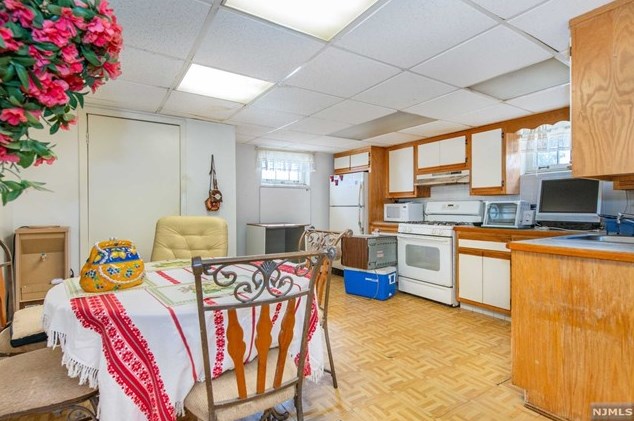 115 Spring St, Passaic Park NJ 07055-5506 exterior