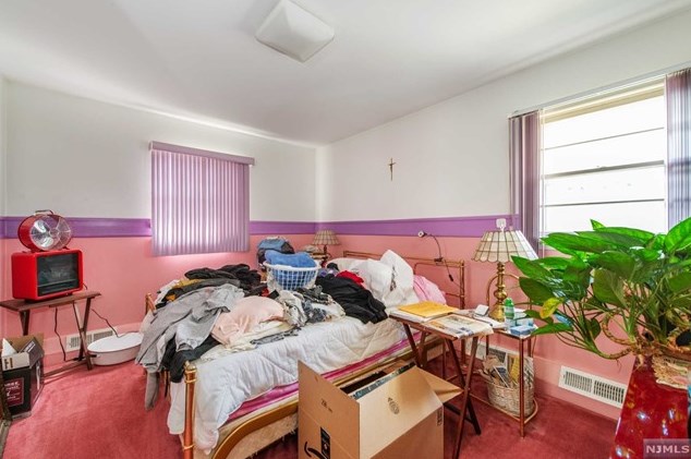 115 Spring St, Passaic Park NJ 07055-5506 exterior