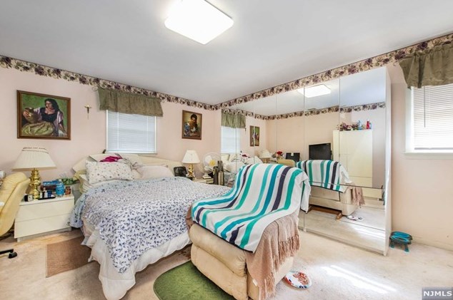 115 Spring St, Passaic Park NJ 07055-5506 exterior