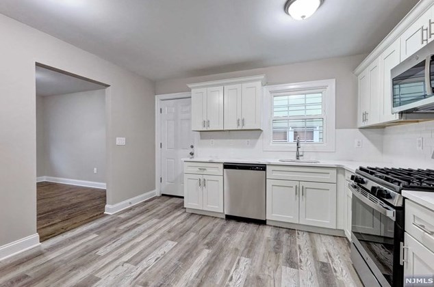 43 Philip Ave #1, Elmwood Park, NJ 07407