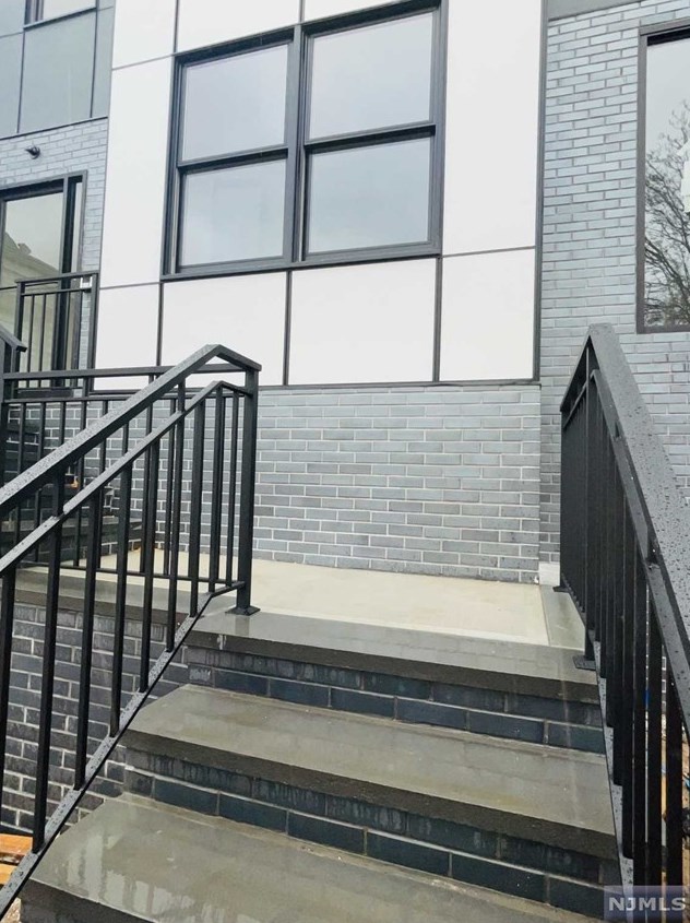 218-220 Kearny Ave #3, Kearny, NJ 07032