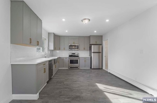 51 Outlook Ave #1, Paterson, NJ 07506