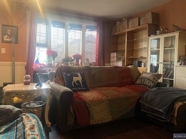 82 Pamrapo Ave, Jersey City NJ  07305-2419 exterior