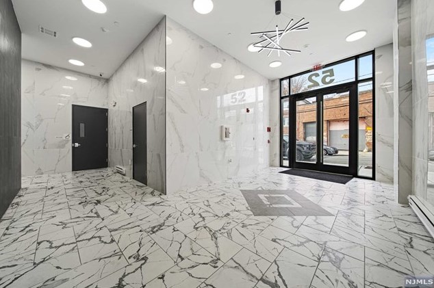 52 Cambridge Ave #10, Jersey City, NJ 07307