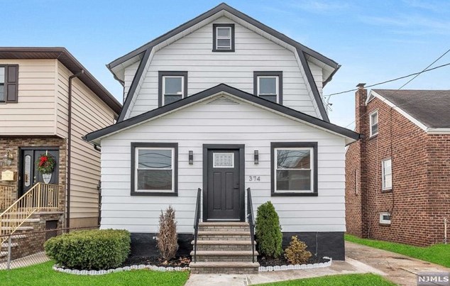374 Forest Ave, Lyndhurst, NJ 07071