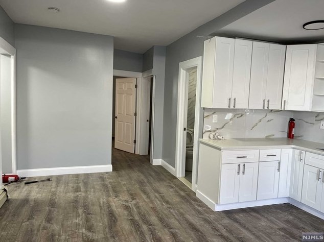 19 Summer St, Lodi, NJ 07644-2351