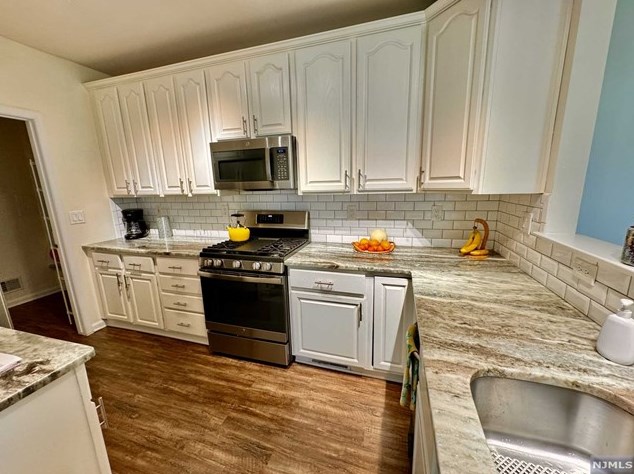 82 Pheasant Run, Westwood NJ  07675-7467 exterior