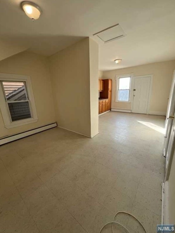 396 21st Ave #3, Paterson, NJ 07513