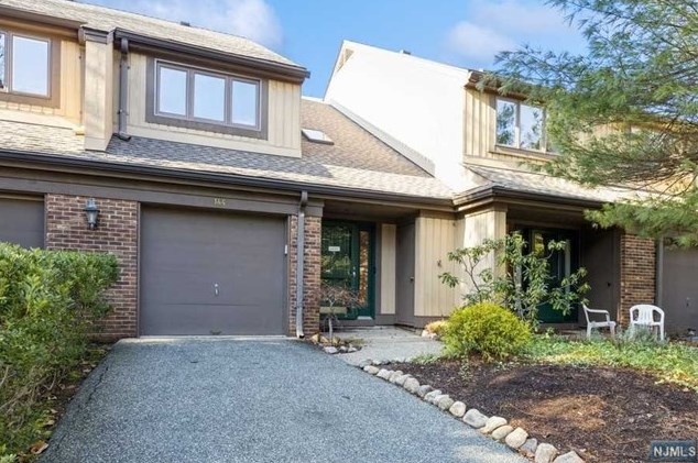 144 Emerson Ct, Mahwah, NJ 07430