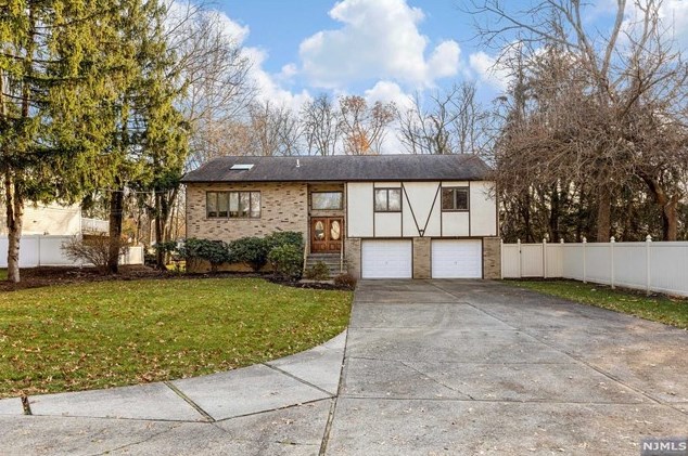442 Marlboro Rd, Englewood, NJ 07631-1440