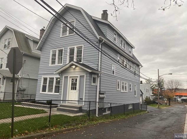 66 Ella St, Bloomfield, NJ 07003