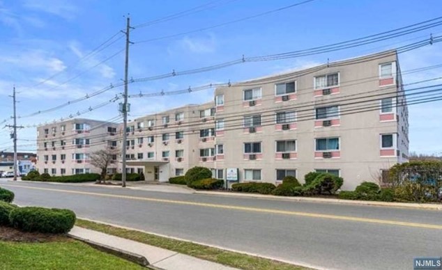 333 Grand Ave #1q, Palisades Park, NJ