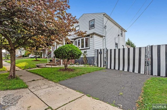 65 Krakow St, Outwater, NJ 07026