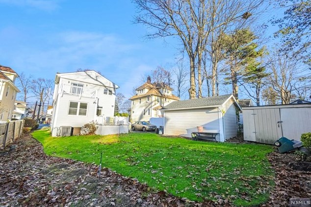 128 Bogert St, Teaneck, NJ 07666