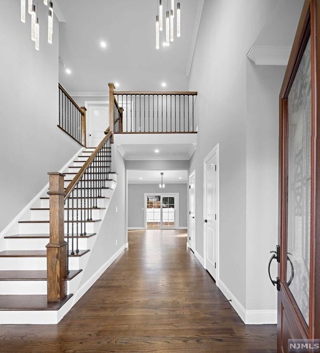 846 Spring Valley Rd, Maywood, NJ 07607