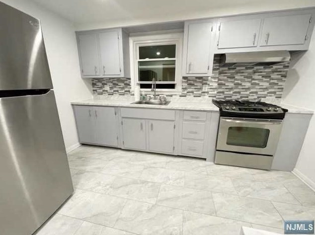12 Gantner Ave, Elmwood Park, NJ 07407