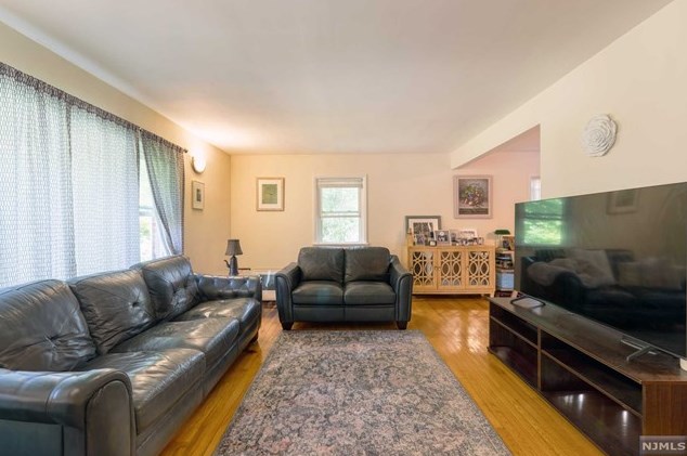 501 High St, Closter, NJ 07624