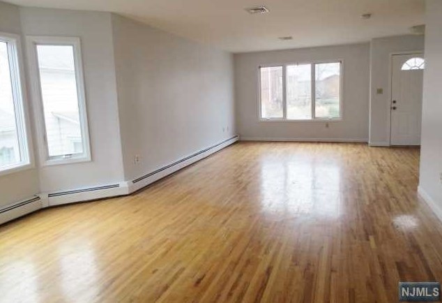 2408 5th St #a, West Fort Lee, NJ 07024