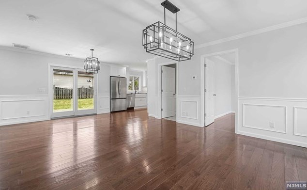 55 Emwood Dr, Emerson NJ  07630-1903 exterior
