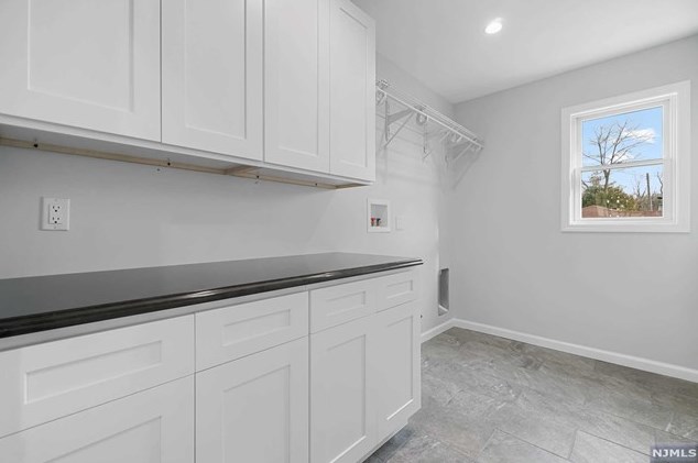55 Emwood Dr, Emerson NJ  07630-1903 exterior
