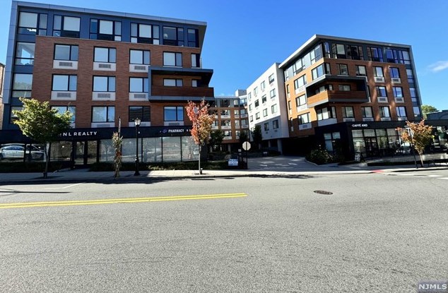470 Main St #702, West Fort Lee, NJ 07024