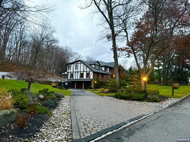 33 Ivy Pl, Wayne, NJ 07470