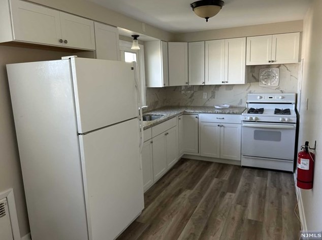 342 Midland Ave, Outwater, NJ 07026