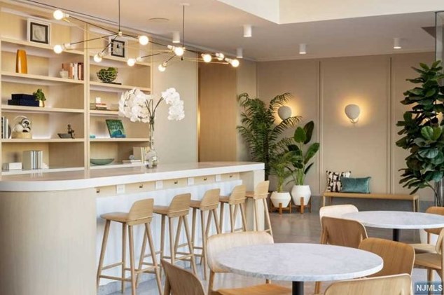 175 2nd St #ph6, Jersey City, NJ 07302