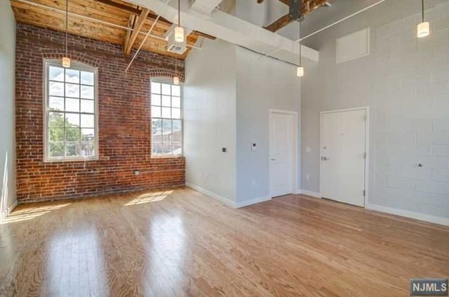 15 Ellison St #616, Paterson, NJ 07501